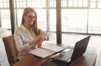 balancing work and side hustles